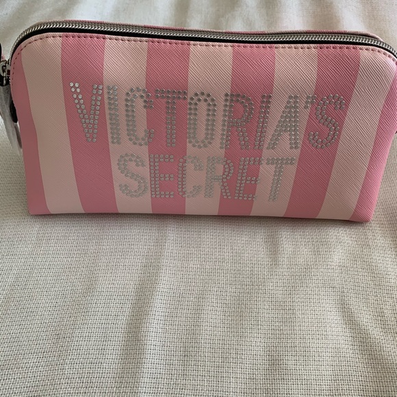 Victoria’s Secret cosmetic bag & creditcard holder - Picture 2 of 4